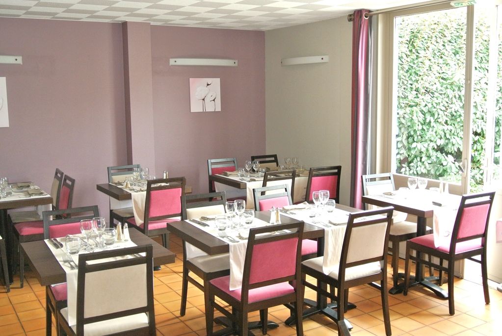 Kyriad Orthez Restaurante foto